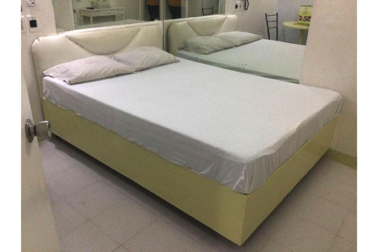 Oyo 817 Vista Apartelle Mandaluyong Екстер'єр фото